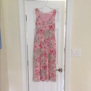 LOFT Dresses - Spring summer floral dress LOFT Dresses - Spring summer floral dress